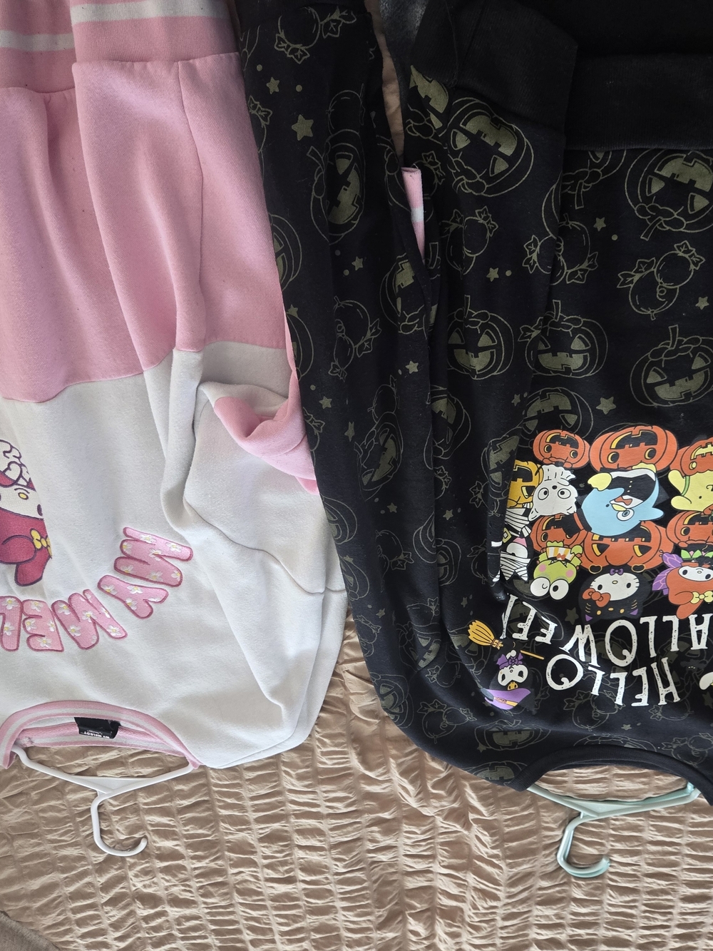 Hello Kitty & Halloween Graphic Kids Pajama Tops - Pink and Black